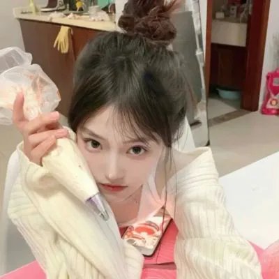 碧窗艳影